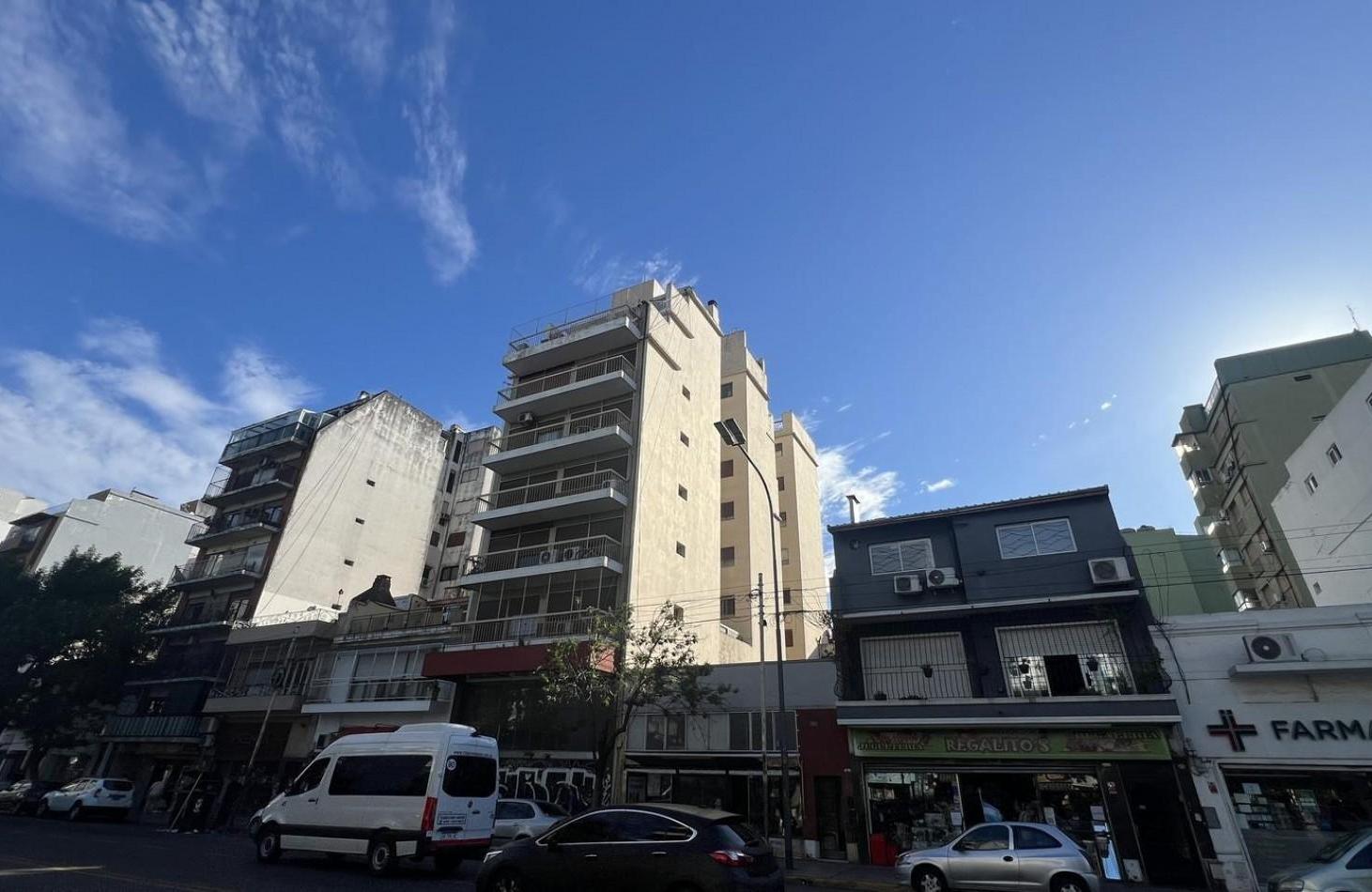 Departamento en Venta. Villa del Parque. 3 amb. al contrafrente. 52 mts cub.