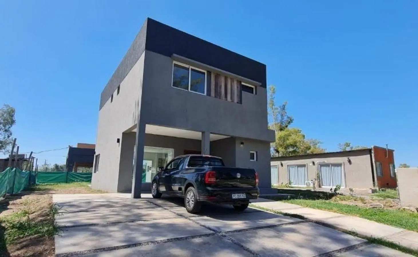Alvarez del Bosque Casa Duplex a Estrenar Barrio Moreno Francisco Alvarez 1