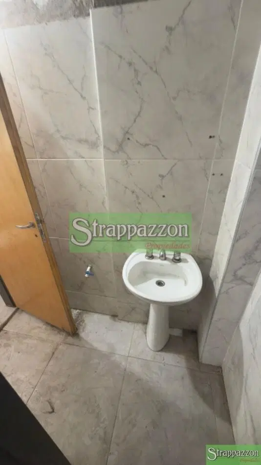 Galpon en alquiler de 200m2 ubicado en Aldo Bonzi 3