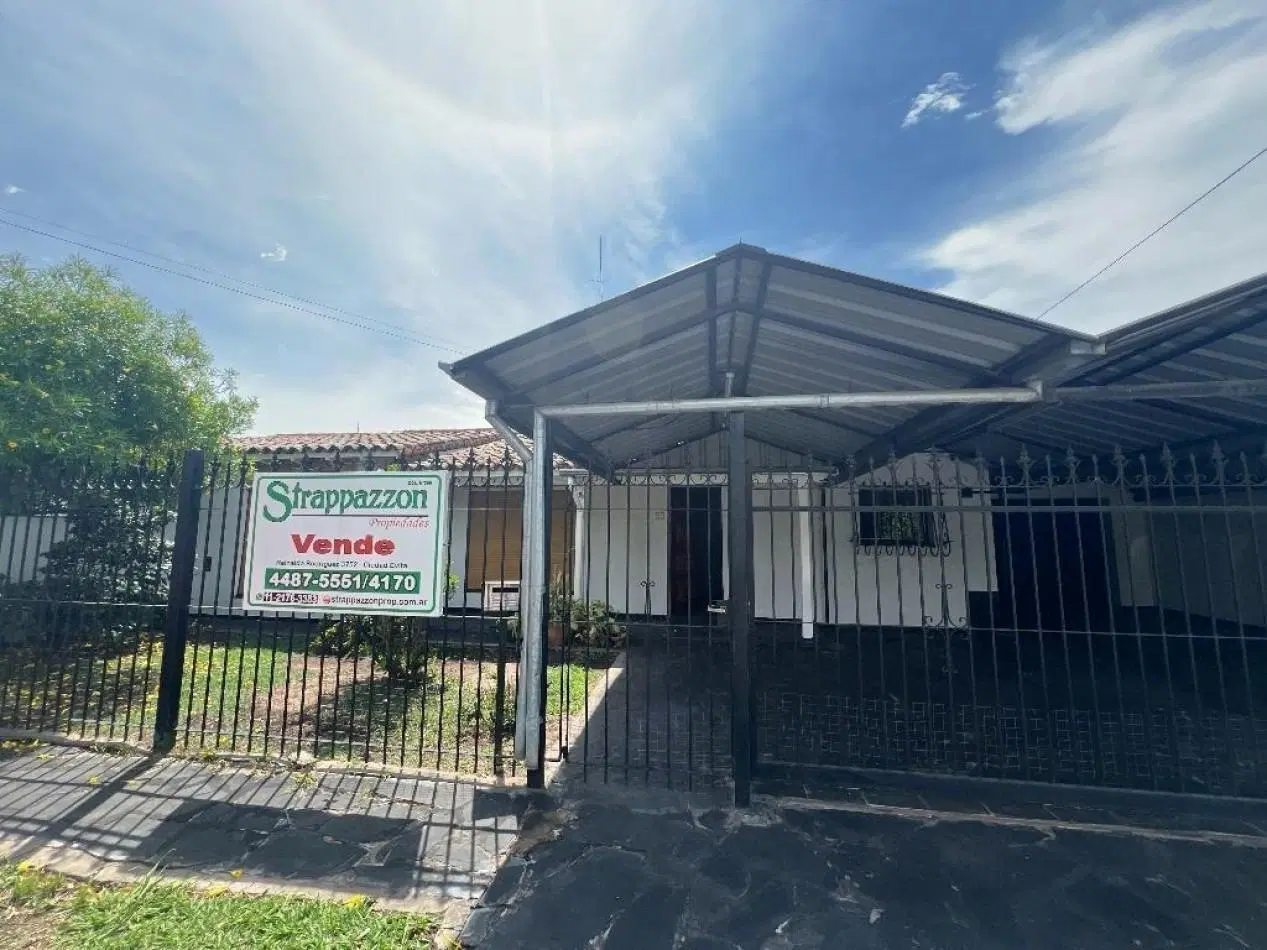 Venta Casa + depto 2 amb. Apto credito. 2