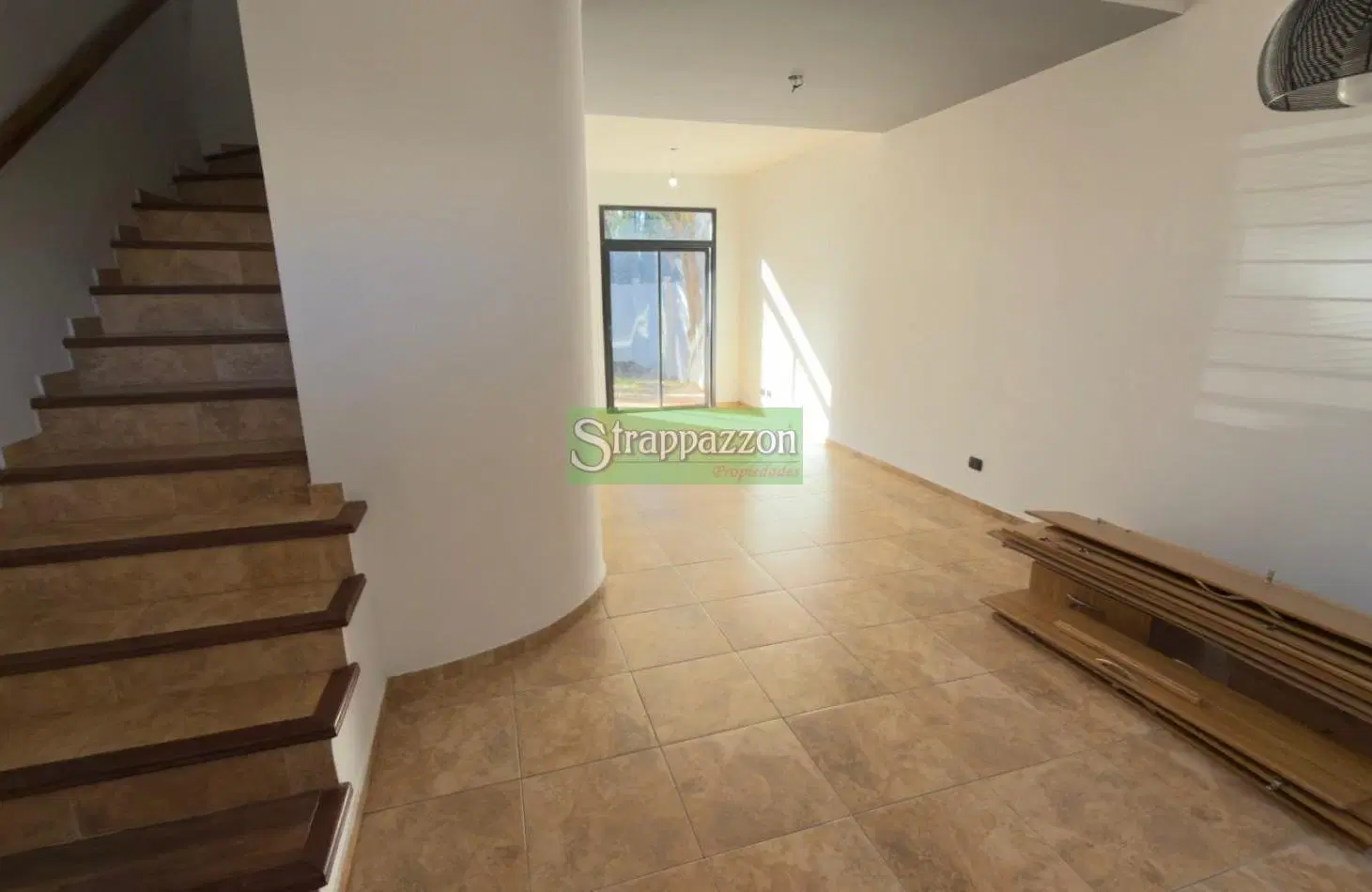 Ituzaingo. Duplex 4 amb. Venta. Apto credito 4