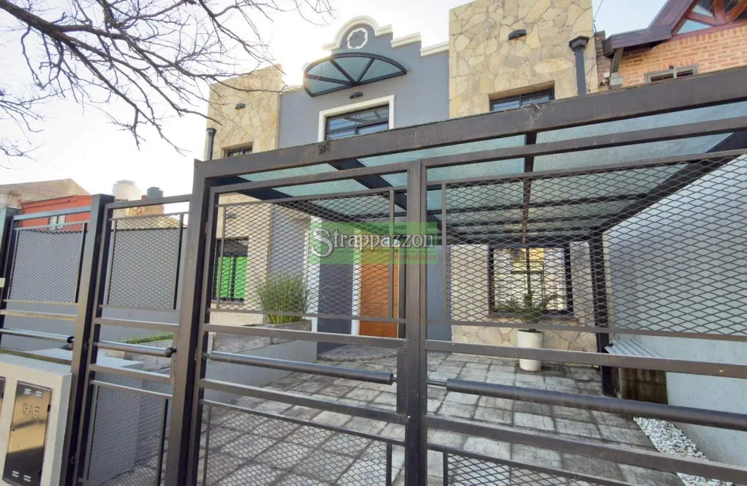 Ituzaingo. Duplex 4 amb. Venta. Apto credito 2