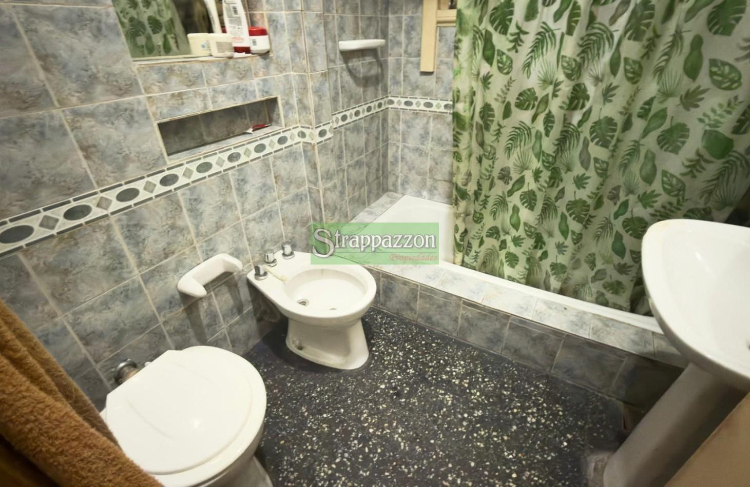 Foto de Casa en Venta Moron. Oportunidad. Apto credito Bancario, imagen 1
