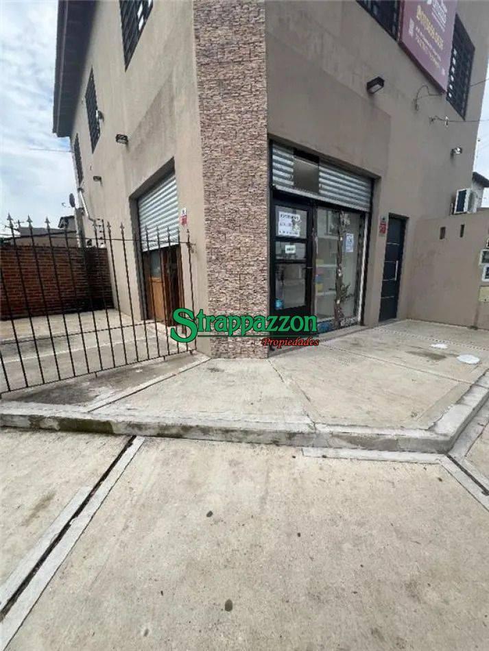 Foto de Local En Venta Ciudad Evita 30metros S/avenida., imagen 1