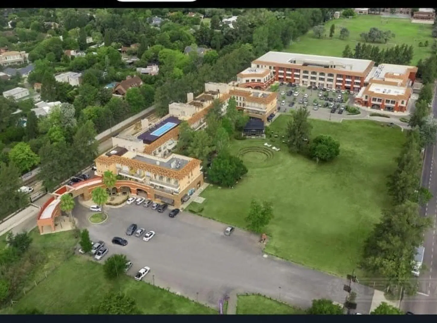Locales comerciales EN VENTA en Pueblo Caamaño! 4
