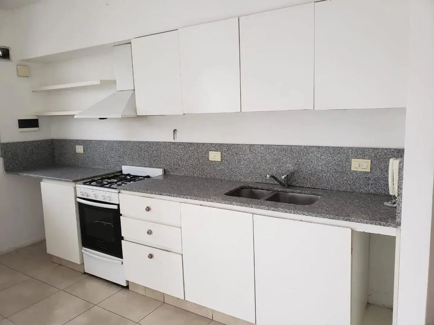 Amplio departamento de 2 ambientes en Tigre 6