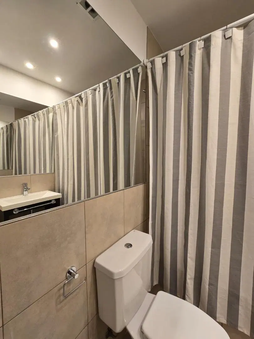 Departamento de 4 ambientes con jardín y salida al lago 4
