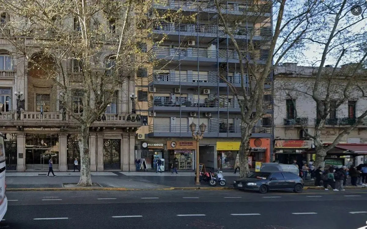 En venta 2 Ambientes con Patio en Congreso | Av. Rivadavia 1725, excelene ubicacion, 53 m2 totales 2