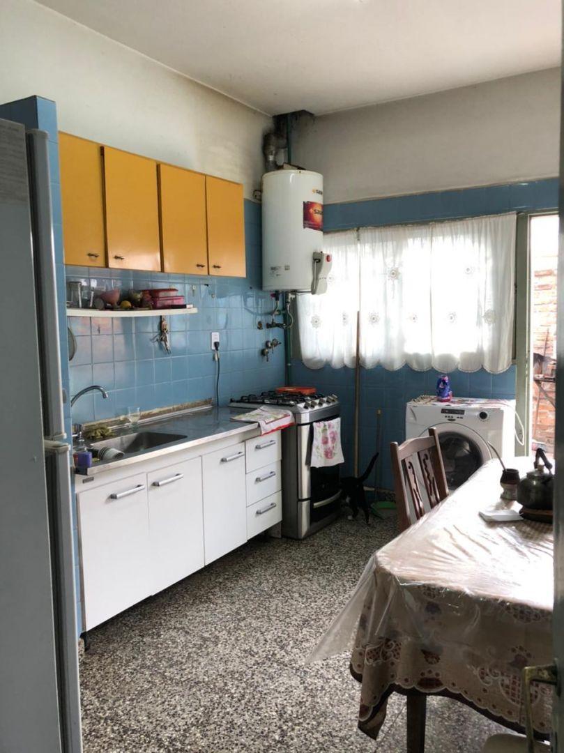 Casa 2 Dorm.. | Av 14 295 3