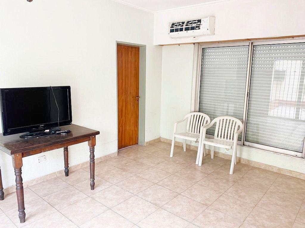 Casa 5 Dorm.. | Calle 13 4482 1