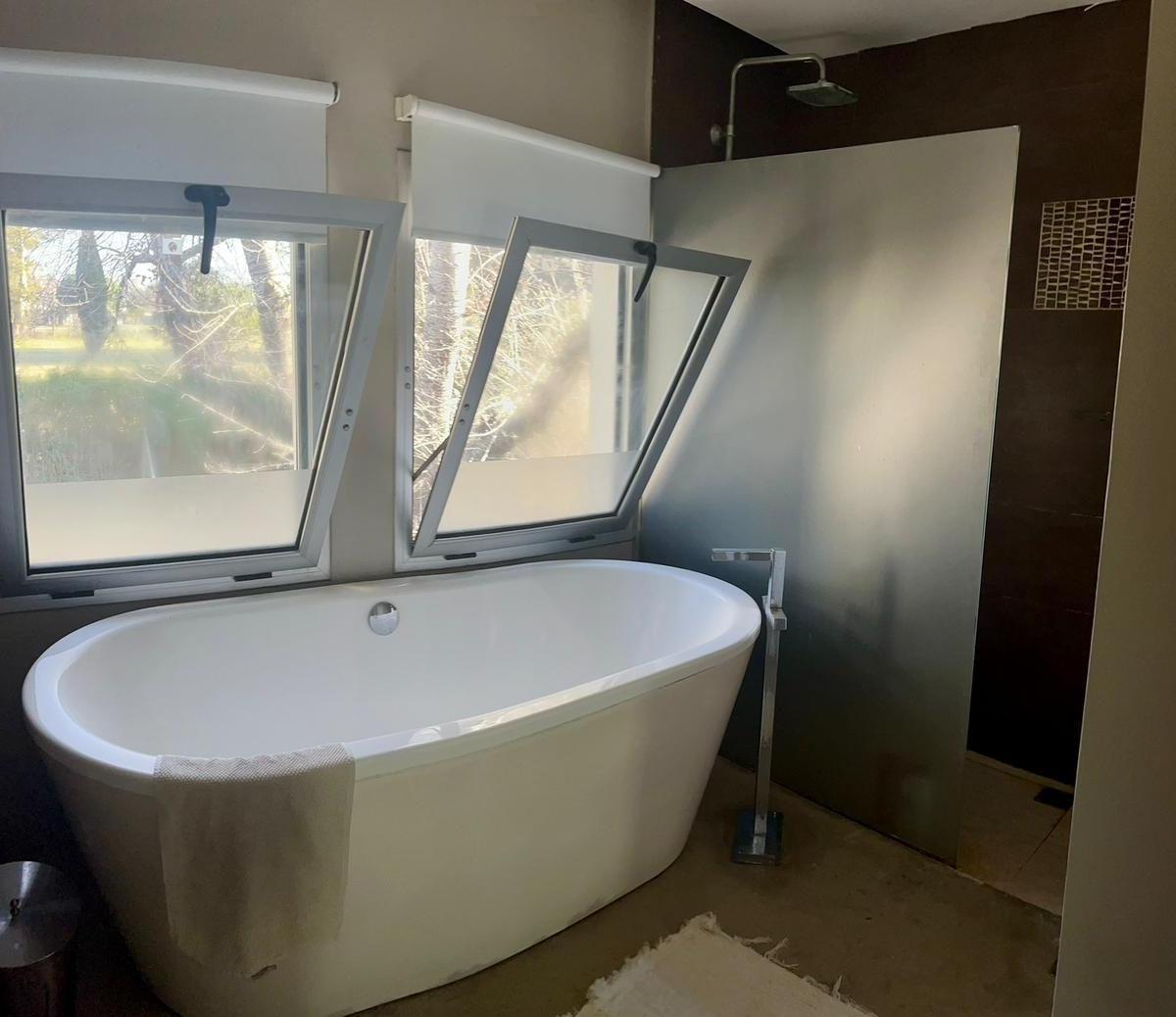 Casa 2 dormitorios. | Av. Valentin Vergara 4626