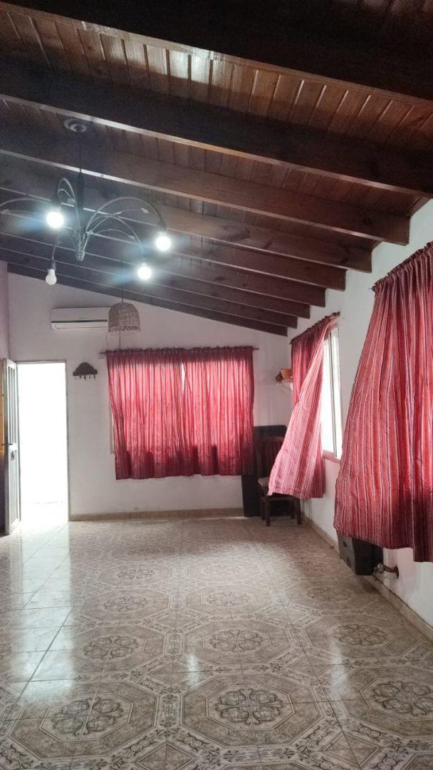 Casa 3 Dorm.. | Calle 4