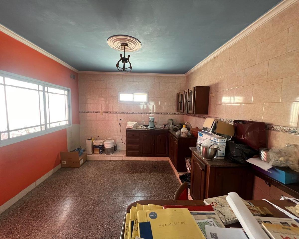 Casa 2 Dorm.. | Av Cabello 935 3