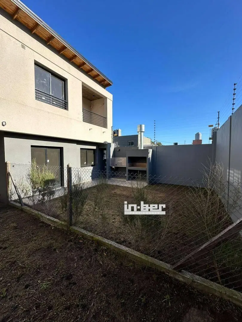 Departamento 2 dormitorios. | Calle 133 2942 4