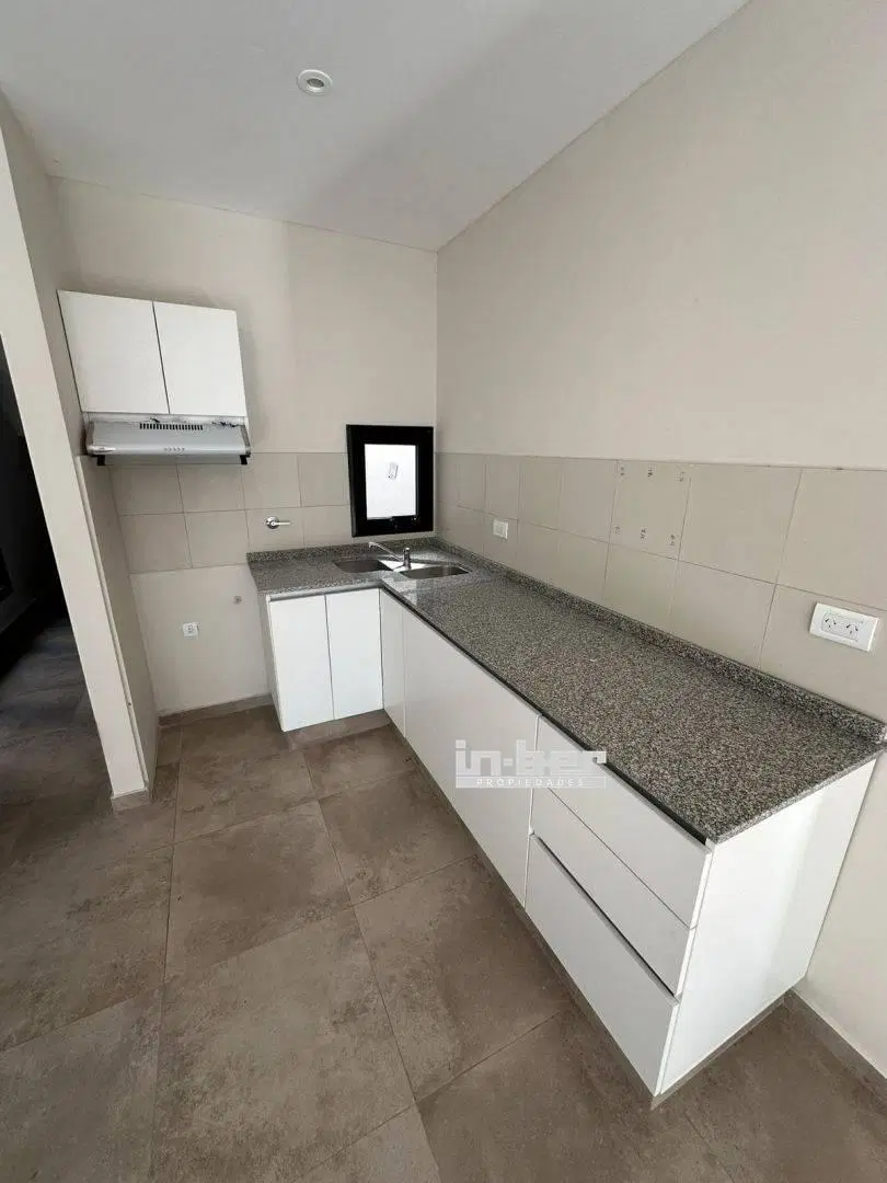 Departamento 2 dormitorios. | Calle 133 2942 3