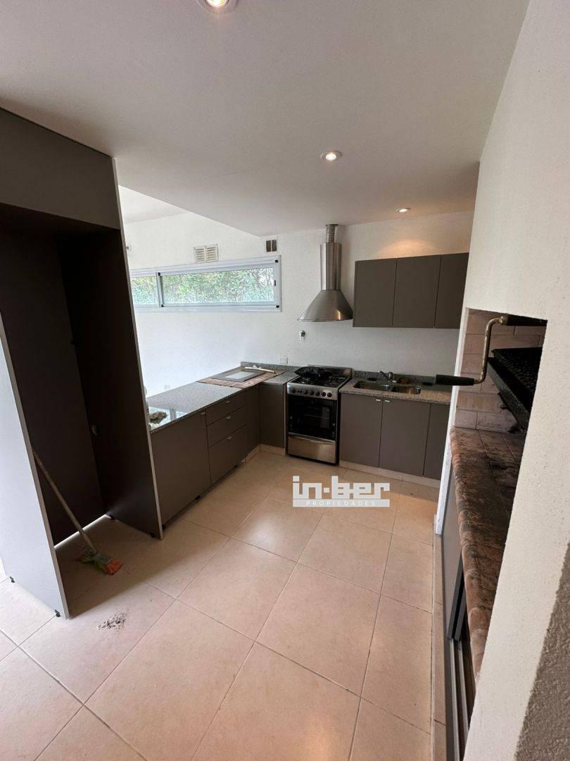 Foto de Casa 1 dormitorio. | Av. Gutiérrez - Hudson 4080, imagen 2