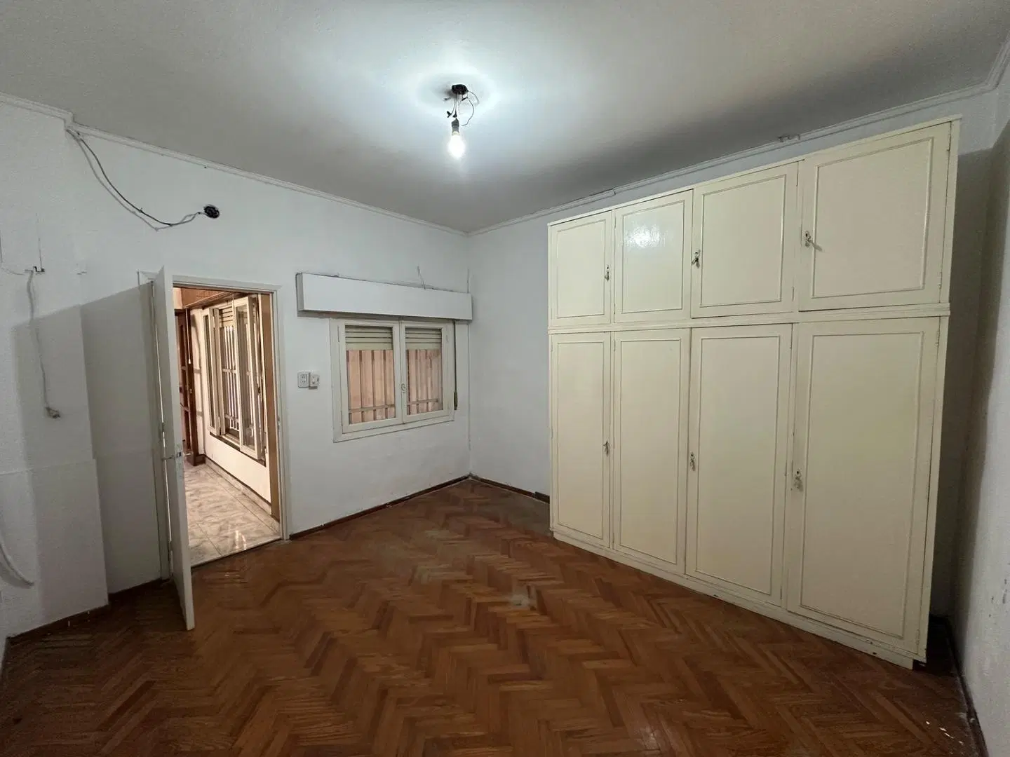 VENTA CASA DE PASILLO ÚNICA EN LUIS AGOTE CON TERRAZA 5