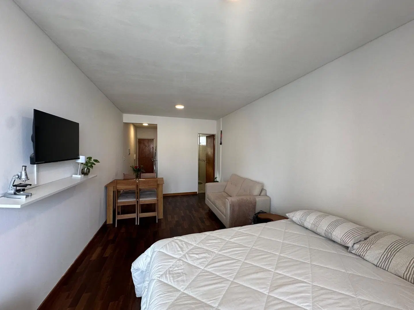 VENTA MONOAMBIENTE CON COCHERA A UNA CUADRA DE OROÑO 2