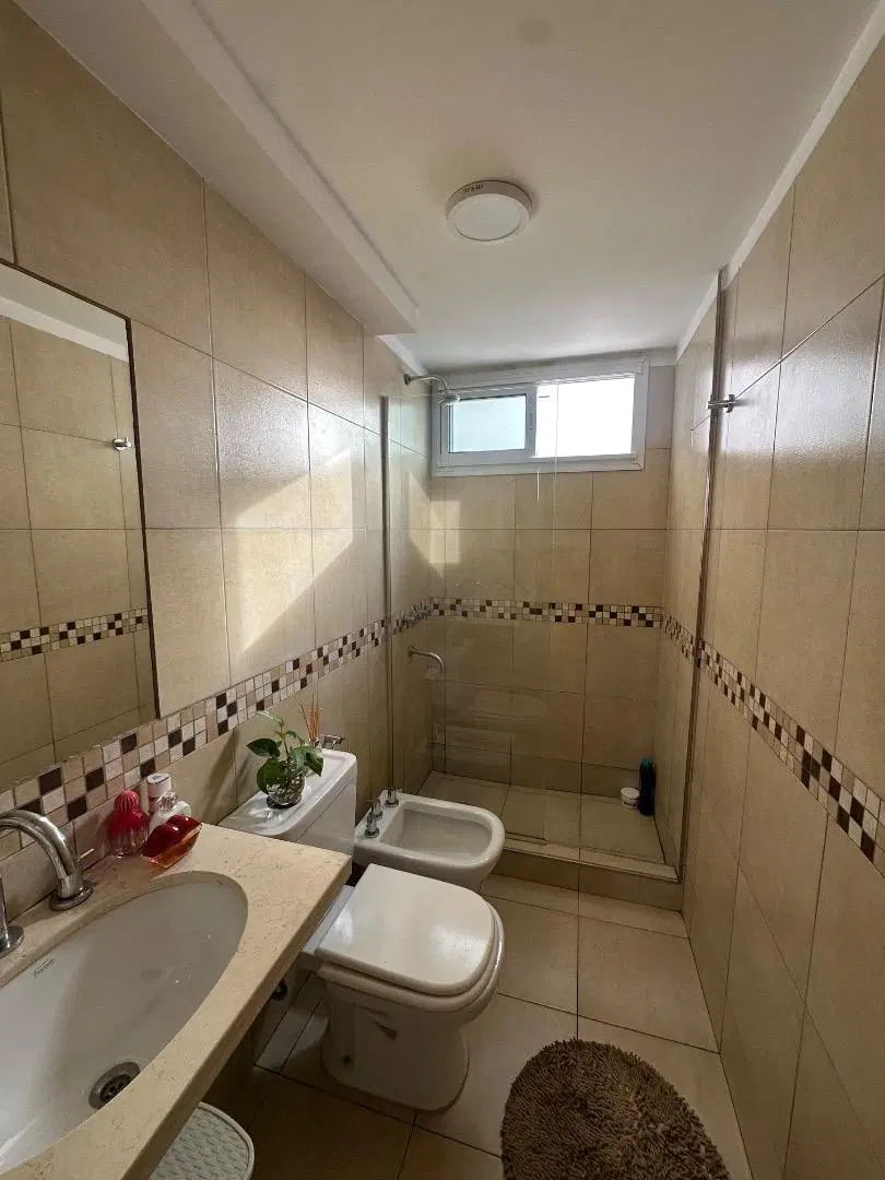 VENTA MONOAMBIENTE CON COCHERA A UNA CUADRA DE OROÑO 4