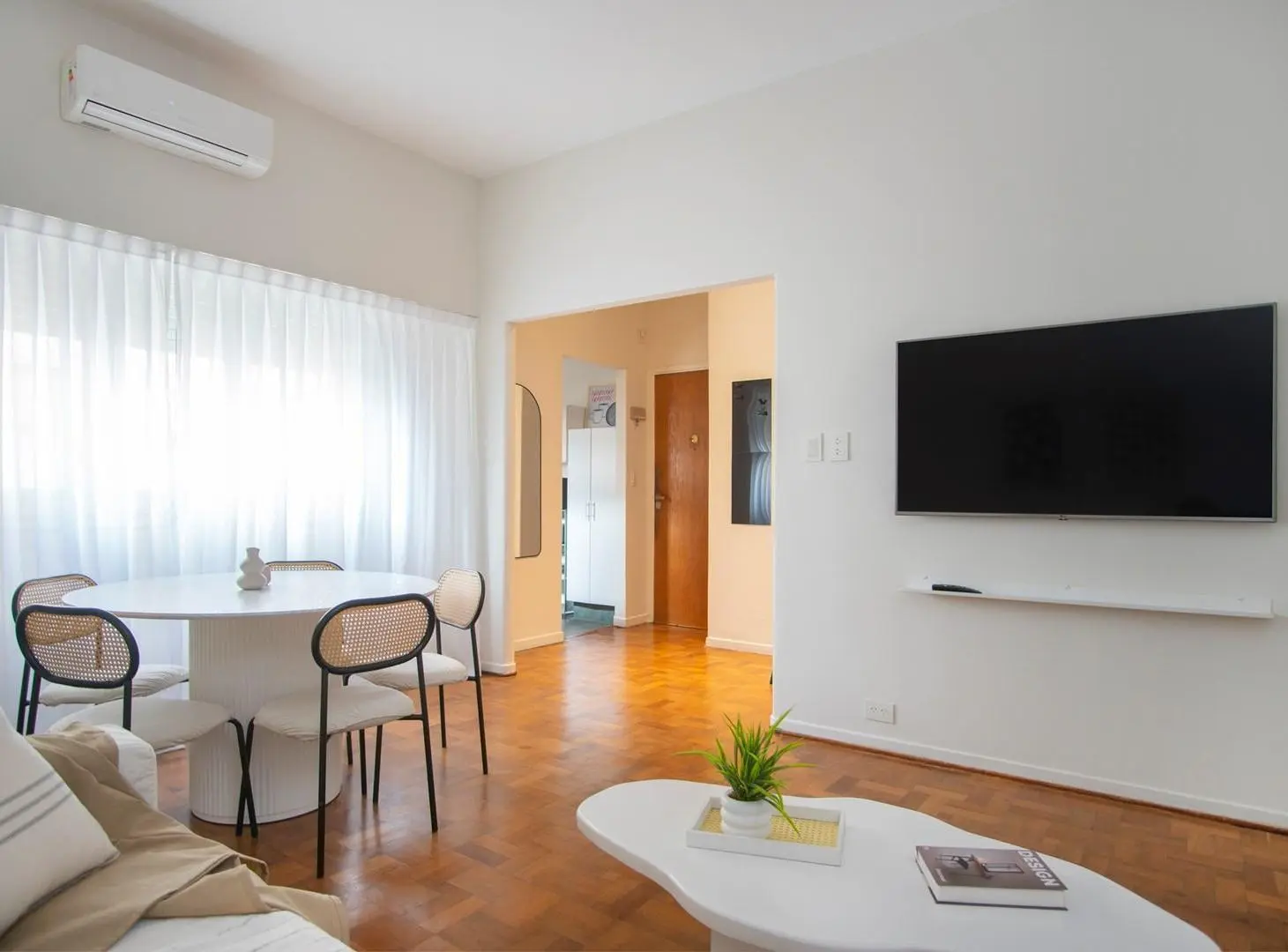 Elegante Departamento Completamente Renovado en Recoleta 4