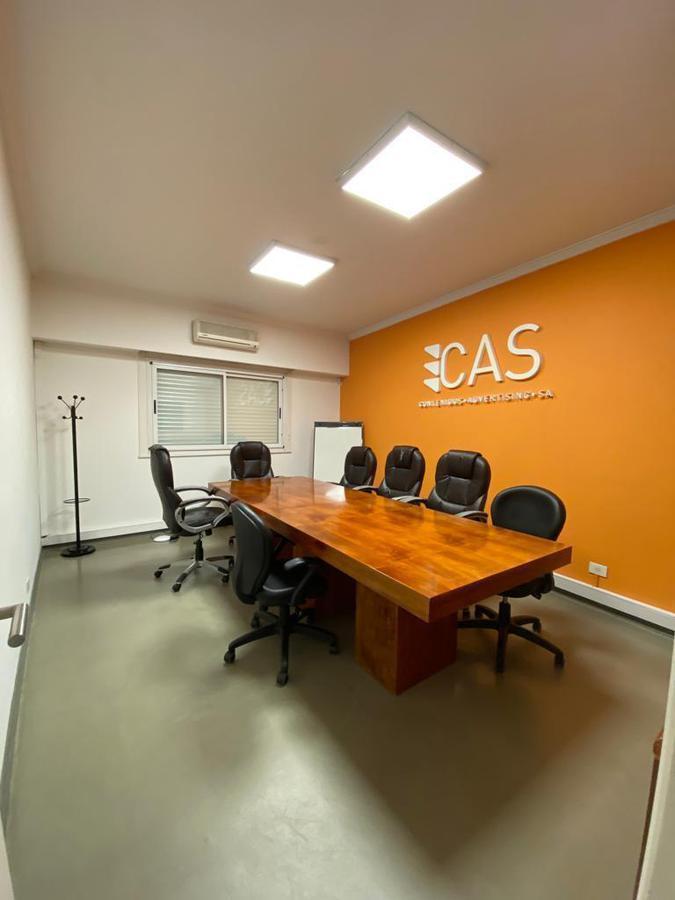 Foto de OFICINAS CON JARDIN GARAGE 2 AUTOS PROXIMO CABA ESTACION TREN PANAMERC, imagen 2