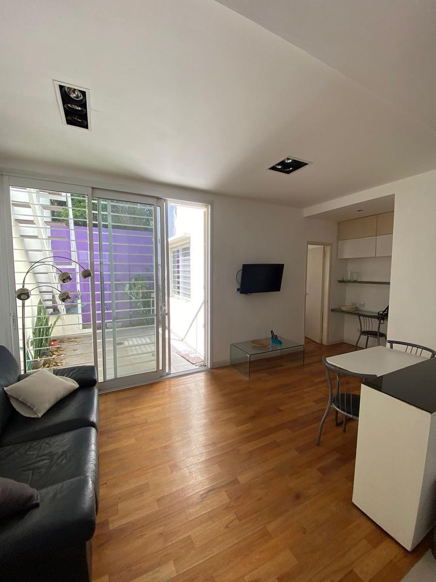 VENTA PH tipo CASA 2 ambientes 1 dormitorio refaccionado patio terraza parrilla lavadero - Vicente L