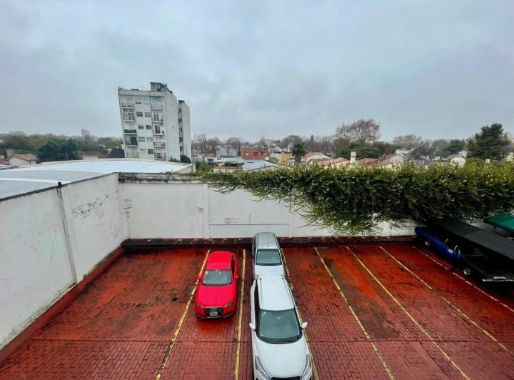 Departamento 2 ambientes CON COCHERA - Inmejorable ubicación 3