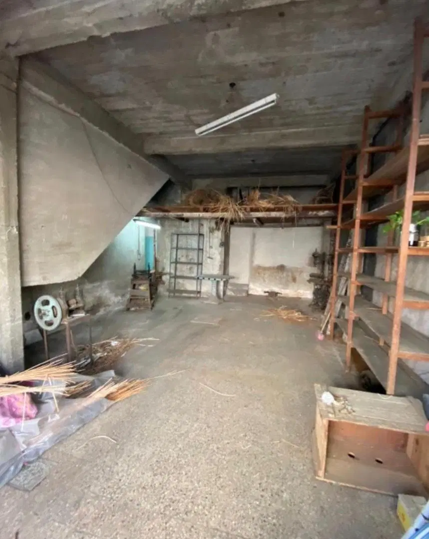 Local/Galoón, Sin columnas - VENEZUELA ESQUINA BRASIL . 40m2 2
