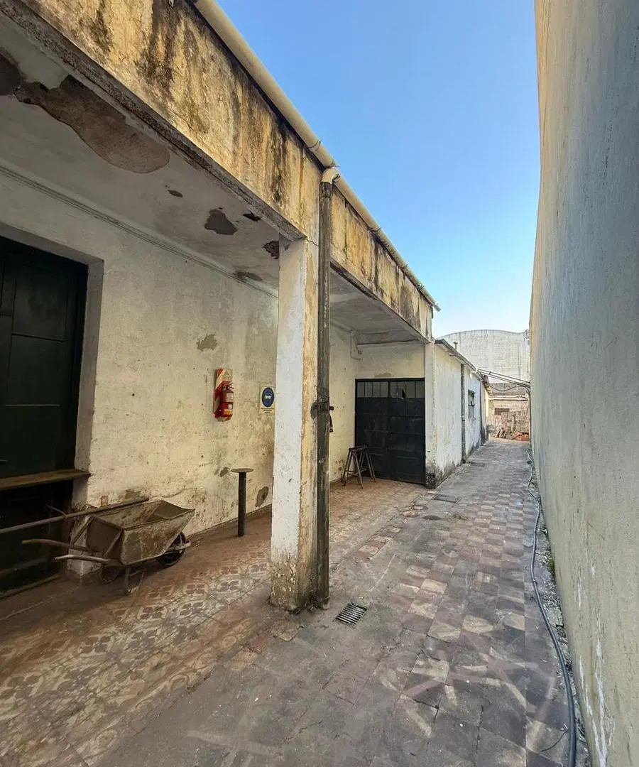 Inmueble apto deposito casa lote de 299m2 con CONSTRUCCION en 1 planta - 8,66x34,64 zona industrial 5