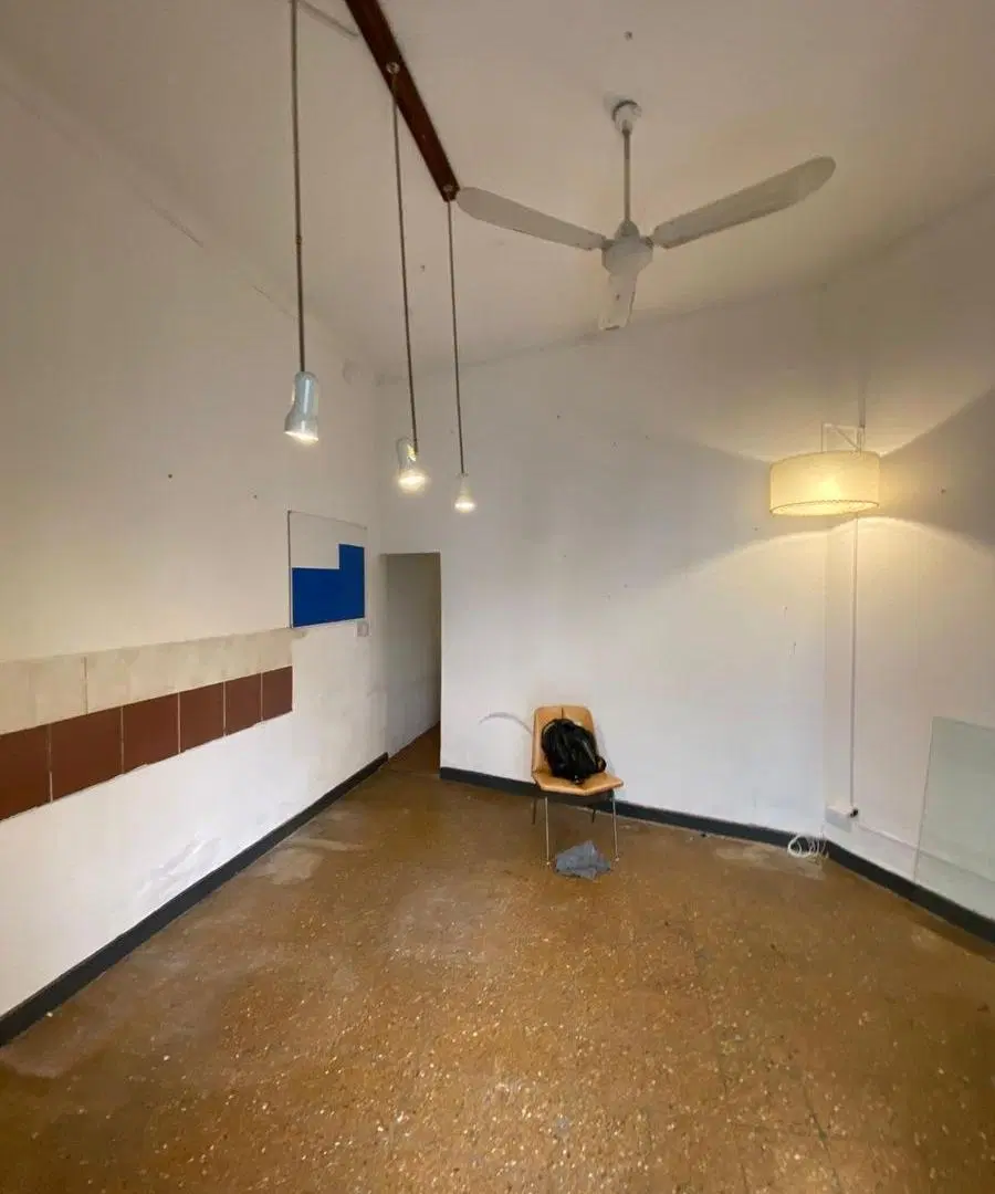 Alquiler Oficina Local planta baja a metros de avenida mitre sin expensas 4