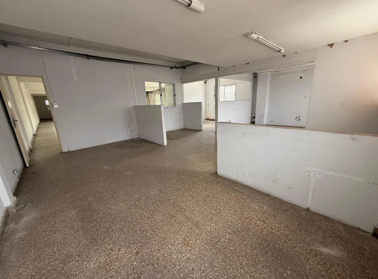 Venta Local Comercial sobre ruta 8 -  Balbin 2100 - Lote doble frente - 1200m2 4