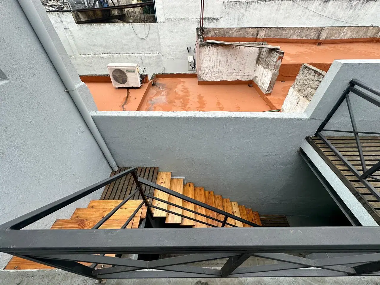 PH 2 ambientes con terraza - A. Alsina 3873 3
