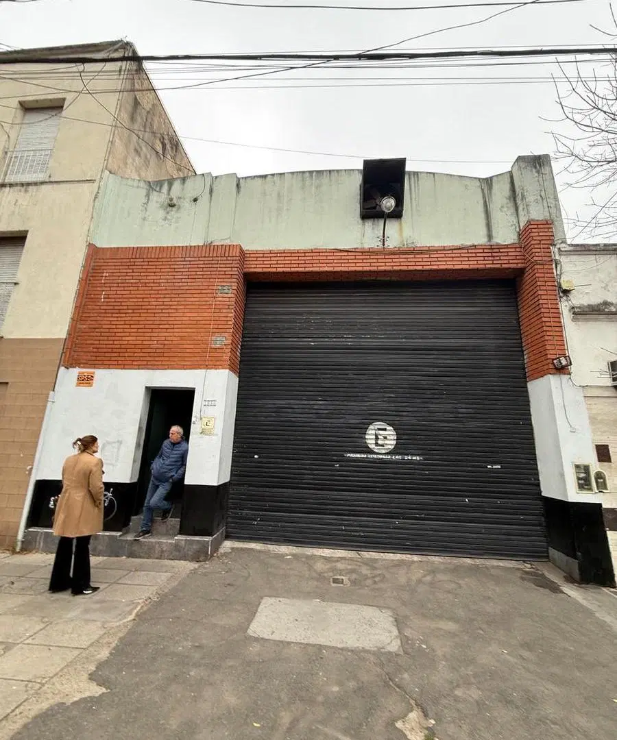 Deposito con oficina 457,40m2 4