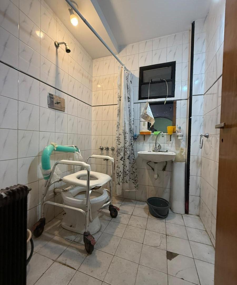 Foto de chalet 4 ambientes con quincho jardin garage, imagen 2