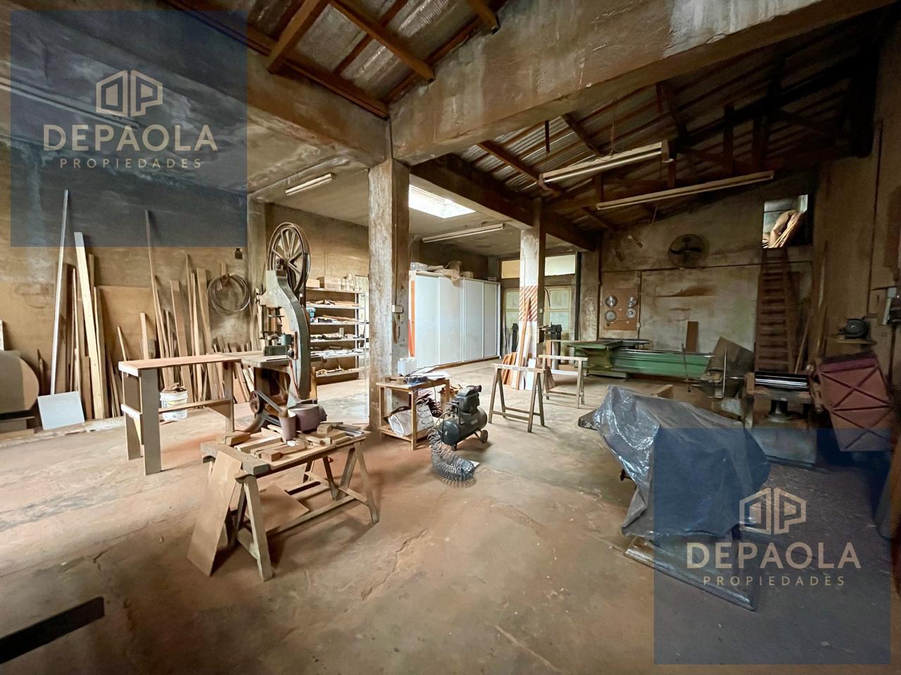 Foto de CASA CON GALPON DEPOSITO - 236,28m2 - EXCELENTE UBICACIÓN - PROX CABA Y, imagen 1