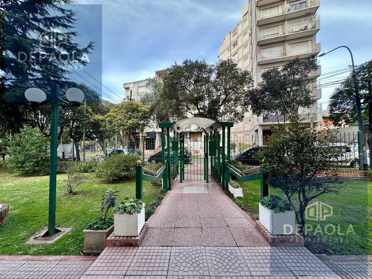 Foto de alquiler departamento refaccionado 4 ambientes con cochera, imagen 4