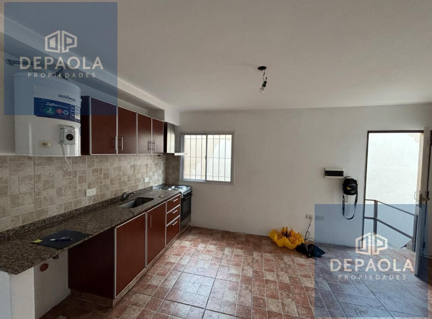 Foto de alquiler PH 2 ambientes en PLANTA ALTA, imagen 2