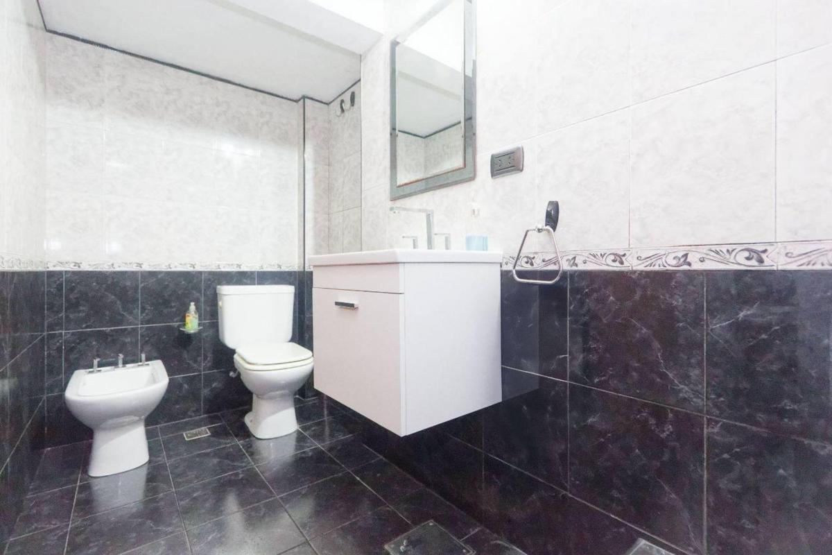 Venta PH Flores Impecable Ideal 2 Familias. 5