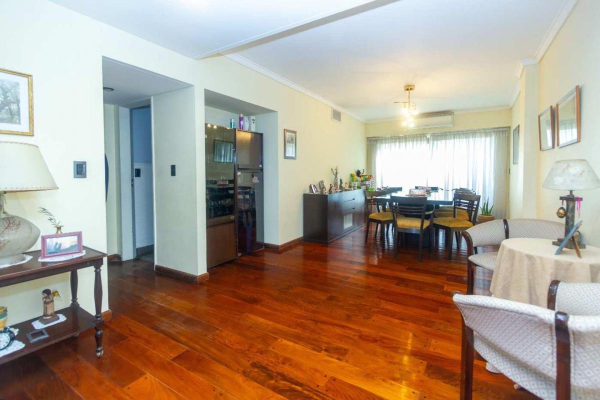 Venta Casa Enorme Jardín con Parrilla y Terraza 1