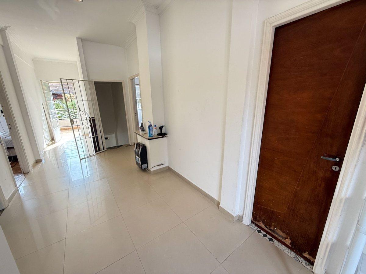 Casa de 4 Dorm. con Pileta en Villa Devoto 5