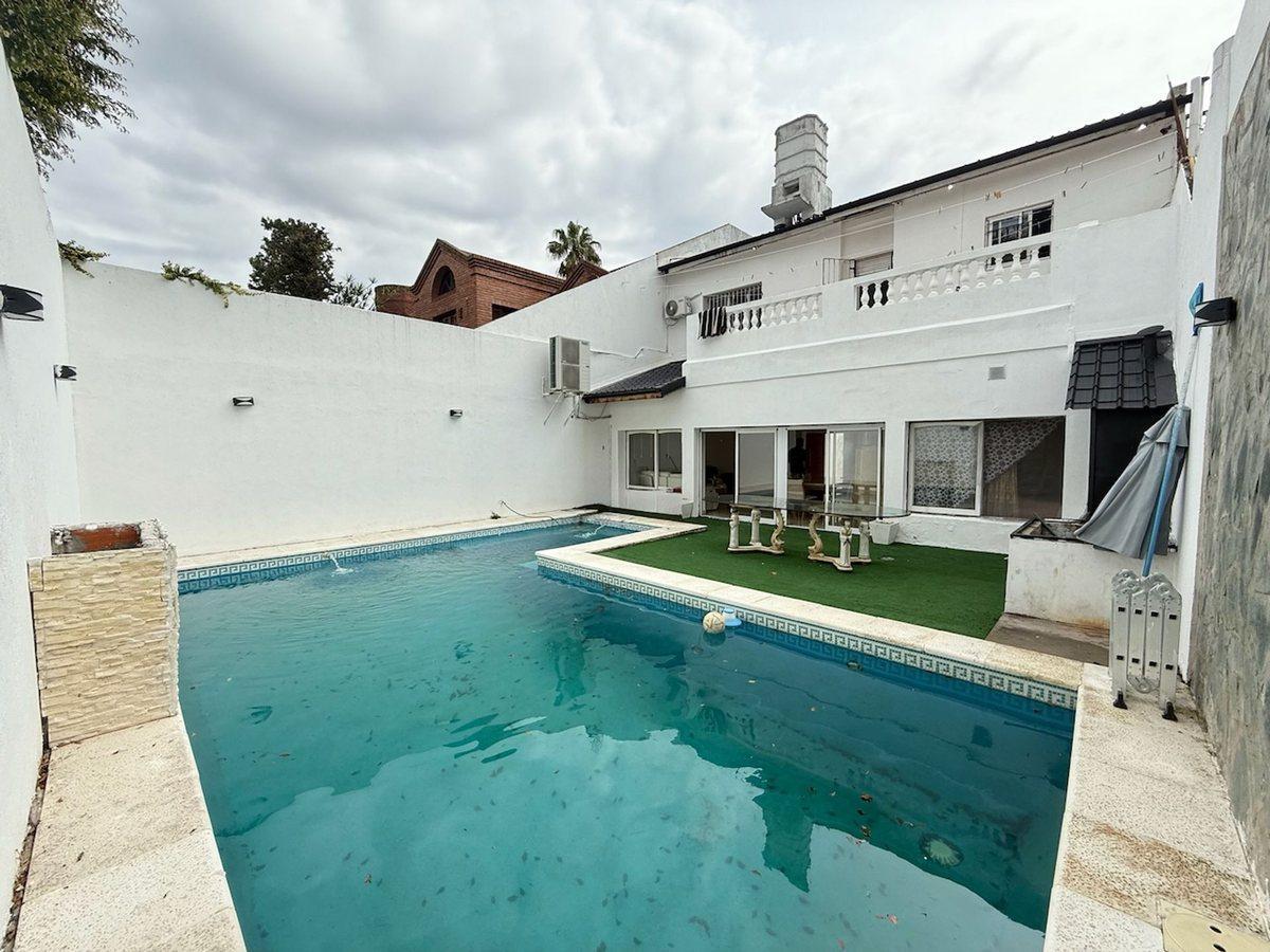 Casa de 4 Dorm. con Pileta en Villa Devoto 4