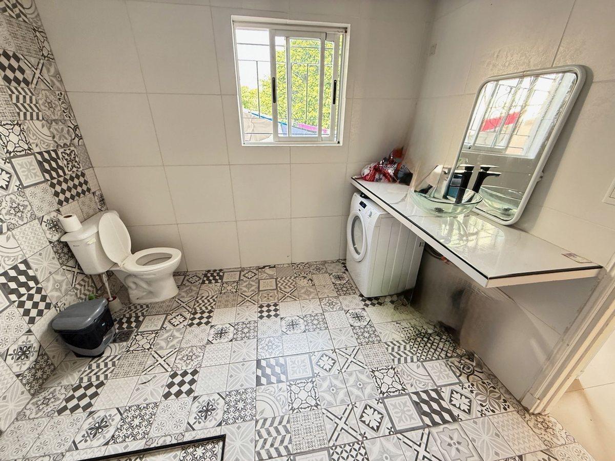 Casa de 4 Dorm. con Pileta en Villa Devoto 3