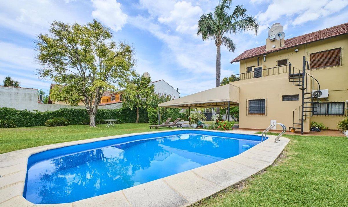 Casa Lote Propio + Terreno Barrio Ingles Hurlingham 5