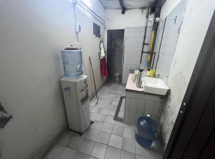 VENTA LOCAL COMERCIAL 217 M2 CON O SIN RENTA 4
