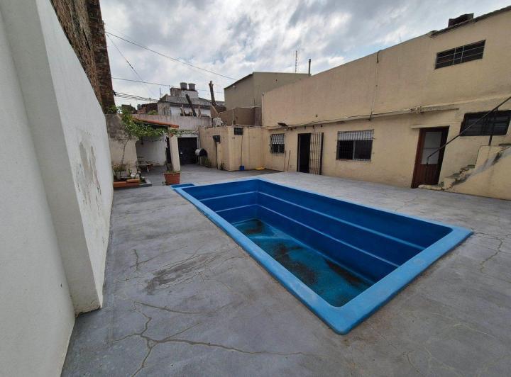 Venta Casa 6 Ambientes con Local 3