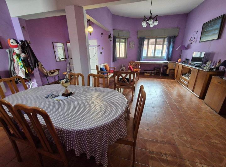 Venta Casa 6 Ambientes con Local 1