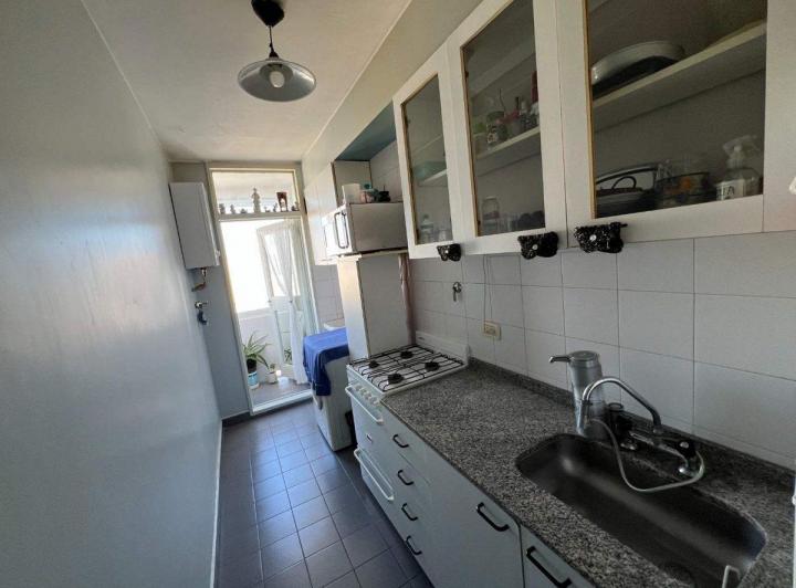 Departamento 2 ambientes con balcón - Avellaneda 4