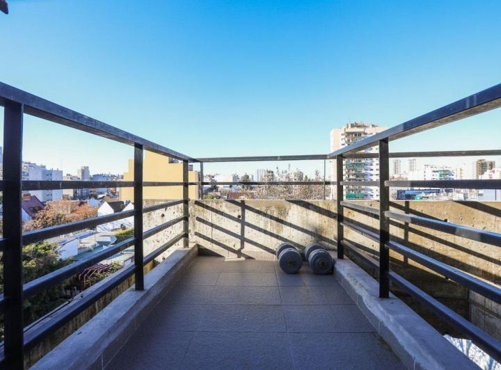 DEPARTAMENTO 2 AMB AL FRENTE C/BALCÓN 42 M2 PISO 5 3