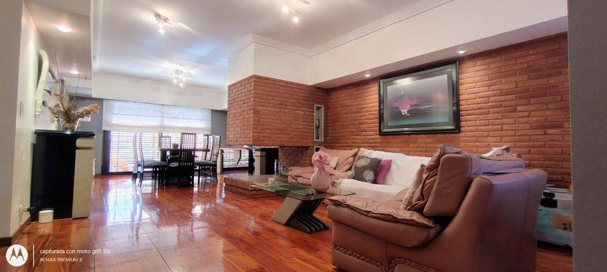 CASA VILLA DEVOTO 6 AMBIENTES QUINCHO y 2 COCHERAS