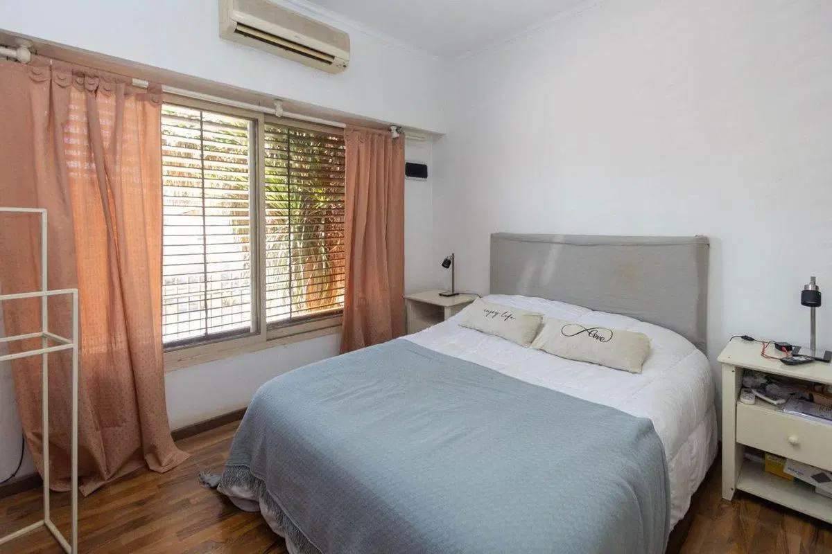 CASA 5 AMBIENTES CON COCHERA PILETA Y QUINCHO 5